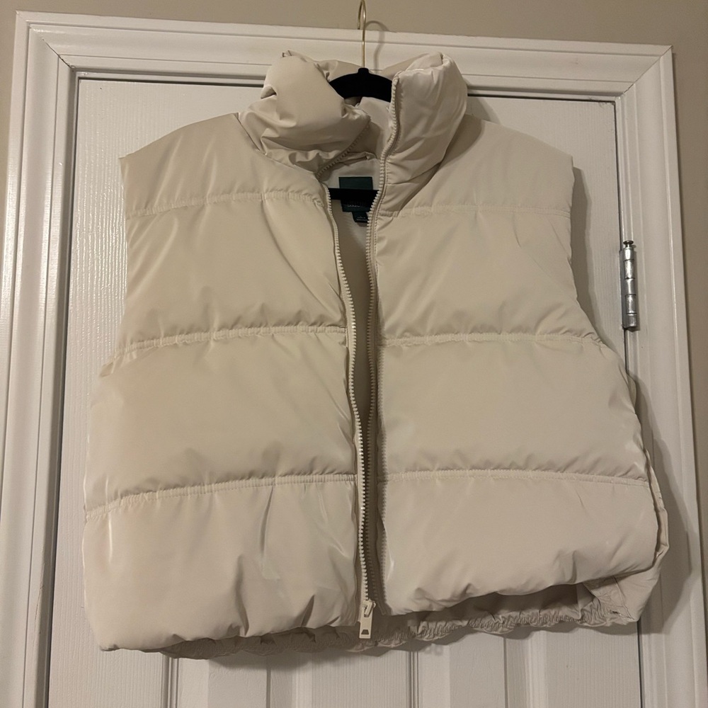 Wild Fable Cropped Puffer Vest
